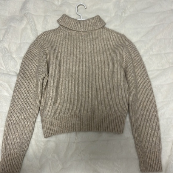 Soft tan turtleneck half zip size:small - Picture 2 of 2